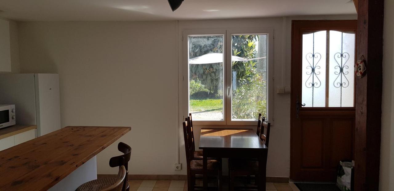 Petite Maison Refaite A Neuf Dans Mas Du 19Eme Siecle アルル エクステリア 写真
